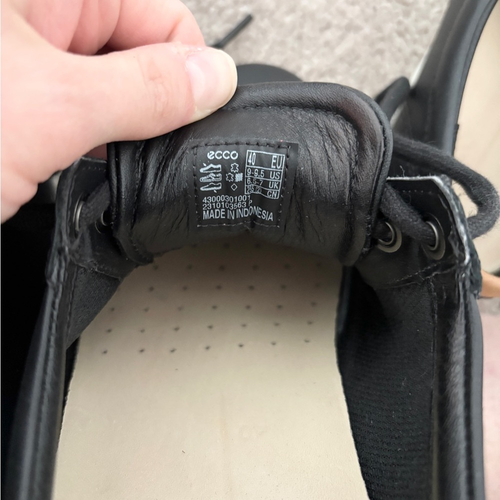 ECCO Women’s Black Leather Soft 7 Sneakers - Picture 10 of 10